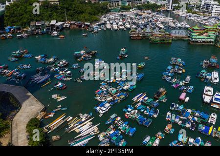 Aberdeen, Hongkong, 24. August 2021: Draufsicht auf den Taifun-Schutzraum von Hongkong Stockfoto