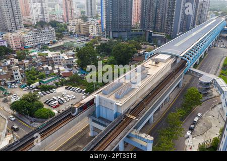 Yuen Long, Hongkong 18. Oktober 2020: Drohne fliegt über die Stadt Hongkong Stockfoto