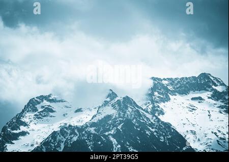 Entracque, Gesso-Tal (Cuneo, Piedmont, Italien). Abendlicht auf den schneebedeckten Gipfeln Stockfoto