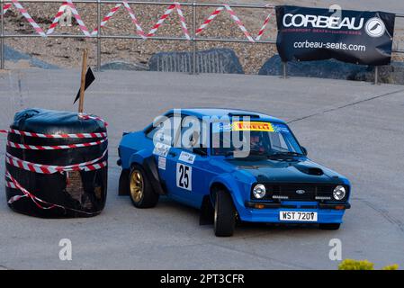 Martin Hodgson tritt gegen einen Ford Escort MkII an, der an der Corbeau Seats Rallye am Meer in Clacton on Sea, Essex, Großbritannien, teilnimmt. Mitfahrer Tony Jones Stockfoto