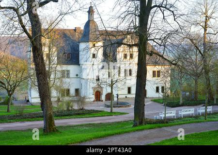 Schloss Dornburg in Deutschland, schöne Aussicht in der Frühlingssaison Stockfoto