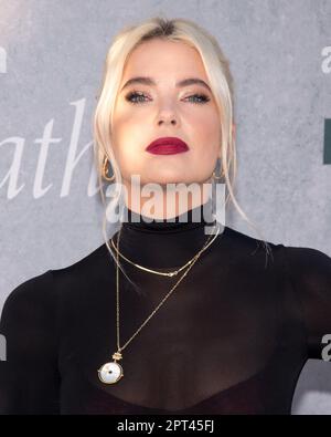 26. April 2023, West Hollywood, Kalifornien, USA: ASHLEY BENSON nimmt an der Premiere der max Original ''Love & Death''-Serie Teil. (Kreditbild: © Billy Bennight/ZUMA Press Wire) NUR REDAKTIONELLE VERWENDUNG! Nicht für den kommerziellen GEBRAUCH! Stockfoto