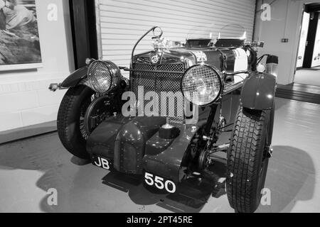 Sparkford.Somerset.United Kingdom.März 26. 2023.Im Haynes Motor Museum in Somerset wird Ein 1930er MG K-Sportwagen aus Mille Miglia ausgestellt Stockfoto