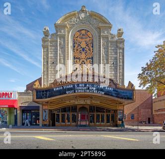 Loew's Kings Theatre, ein klassischer Filmpalast aus dem Jahr 1929, wurde 2013-2014 nach mehr als 35 Jahren der Vernachlässigung restauriert. Stockfoto