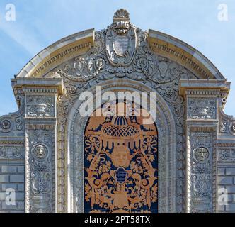 Loew's Kings Theatre, ein klassischer Filmpalast aus dem Jahr 1929, wurde 2013-2014 nach mehr als 35 Jahren der Vernachlässigung restauriert. Fassadendetails. Stockfoto