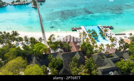 Luftaufnahme, Lankanfushi, Paradise Island mit Wasser Bungalows, North Male Atoll, Indischer Ozean, Malediven Stockfoto