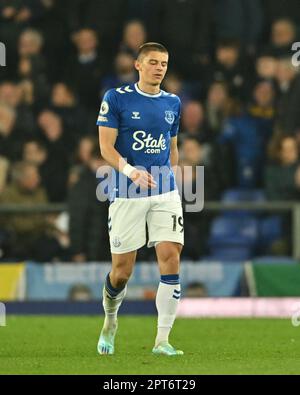 Liverpool, Großbritannien. 27. April 2023. Vitaliy Mykolenko aus Everton reagiert während des Premier League-Spiels im Goodison Park, Liverpool. Das Bild sollte lauten: Gary Oakley/Sportimage Credit: Sportimage Ltd/Alamy Live News Stockfoto