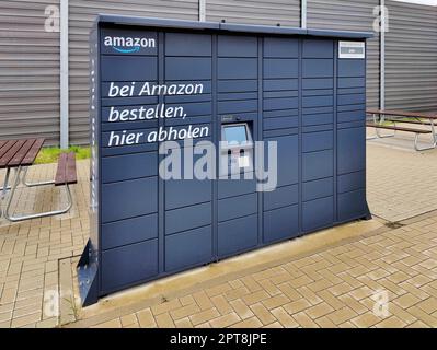 Amazon locker im Amazon Sorting Center DTM9, Abholstation, Witten, Ruhrgebiet, Nordrhein-Westfalen, Deutschland Stockfoto