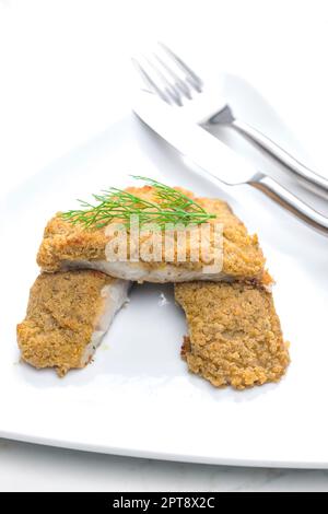 Karpfen in Brotkrumen gebraten Stockfoto