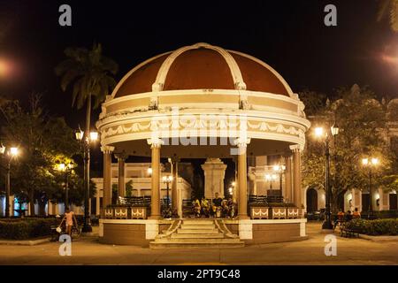 Pavillon, Parque José Martí, historisches Stadtzentrum, Cienfuegos, Kuba Stockfoto