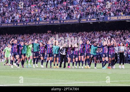 Barcelona, Spanien. 27. April 2023. Barcelona während des Halbfinalspiels der UEFA Womens Champions League zwischen Barcelona und Chelsea im Spotify Camp Nou in Barcelona, Spanien (Natalie Mincher/SPP) Guthaben: SPP Sport Press Photo. Alamy Live News Stockfoto