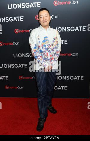 Las Vegas, Usa. 27. April 2023. Sabrina Wu kommt am Donnerstag, den 27. April 2023 für den roten Teppich CinemaCon 2023 Lionsgate im Caesars Palace, Las Vegas, Nevada an. Foto: James Atoa/UPI Credit: UPI/Alamy Live News Stockfoto