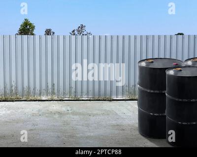 Chemikalientank im Lagerbereich des Industriewerks Stockfoto