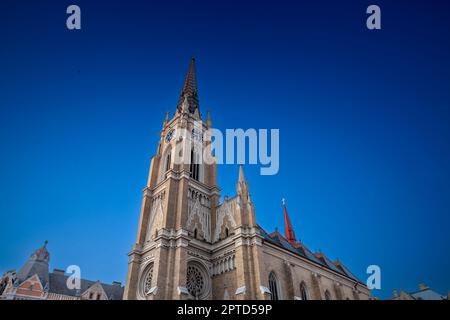 Bild der Kathedrale von Novi Sad. Die Kirche „Name Mariens“ ist eine römisch-katholische Pfarrkirche, die dem Fest des Heiligen Namens Mariens gewidmet ist. Es ist Th Stockfoto