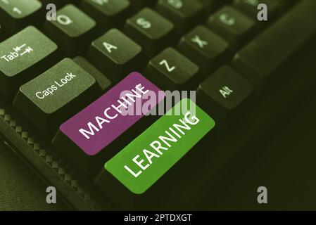 Schild mit Machine Learning, Internet-Konzept das Konzept, dass ein Computer selbst neue Daten lernen kann Stockfoto