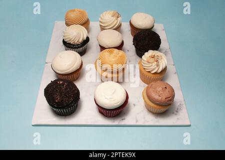 Sortiment Serie von köstlichen und reichen Gourmet-Cupcakes Stockfoto