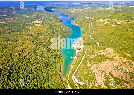 Luftaufnahme des Limski kanal oder Lim Kanals. Fjord in der Region Istra, Kroatien Stockfoto