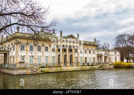 Palast auf dem Wasser im Lazienki-Park, Warschau, Polen Stockfoto