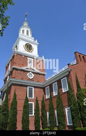 BUENA PARK, KALIFORNIEN - 27. April 2023: Nachbildung der Independence Hall auf der Knotts Berry Farm. Stockfoto