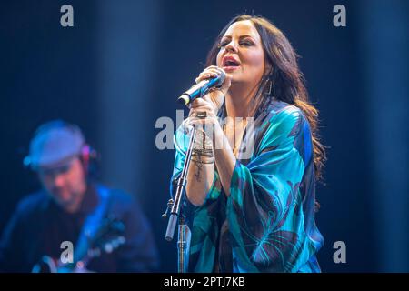 Huntsville, Usa. 25. April 2023. Sara Evans tritt am 25. April 2023 im Still Playin' Possum - George Jones Tribute in der Propst Arena in Huntsville, Alabama, auf. Kredit: Jamie Gilliam/The Photo Access Credit: The Photo Access/Alamy Live News Stockfoto