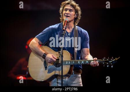 Huntsville, Usa. 25. April 2023. Joe Nichols tritt am 25. April 2023 im Still Playin' Possum - George Jones Tribute in der Propst Arena in Huntsville, Alabama, auf. Kredit: Jamie Gilliam/The Photo Access Credit: The Photo Access/Alamy Live News Stockfoto