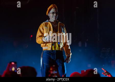 Verona, Italien. 27. April 2023. Die italienischen Trapper Gionata Boschetti, die mit Sfera Ebbasta pseudonym bekannt sind, treten live in der Arena di Verona auf. (Foto: Roberto Tommasini/NurPhoto) Kredit: NurPhoto SRL/Alamy Live News Stockfoto