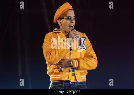 Verona, Italien. 27. April 2023. Die italienischen Trapper Gionata Boschetti, die mit Sfera Ebbasta pseudonym bekannt sind, treten live in der Arena di Verona auf. (Foto: Roberto Tommasini/NurPhoto) Kredit: NurPhoto SRL/Alamy Live News Stockfoto