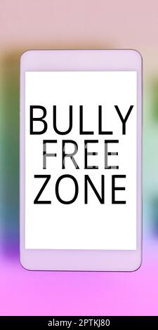 Handschriftschild Bully Free Zone, Konzeptfoto respektvoll gegenüber anderen Mobbing ist hier nicht erlaubt Stockfoto