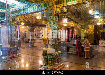 Gautama Buddha, Arulmigu Sri Rajalalimman; Glastempel, Johor Bahru, Malaysia. Stockfoto