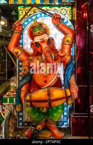 Arulmigu Sri Rajakaliamman Hindu-Tempel (Glastempel), Johor Bahru, Malaysia. Stockfoto