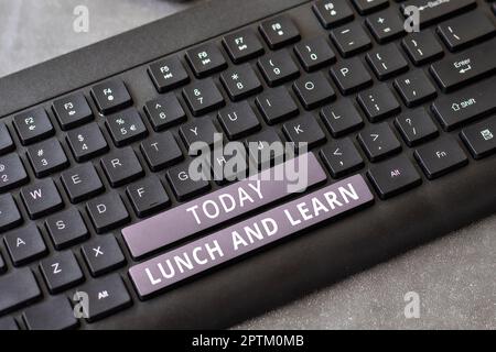 Konzeptionelle Bildunterschrift Lunch and Learn, Wort geschrieben Haben Sie Mahlzeit und Studie Motivation für Bildung Lernen Essen Stockfoto