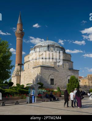 Sivas, Türkei. 16. Juni 2021 Blick auf die Grünkohlmoschee im Sommer. Reiseziele Türkiye. Stockfoto