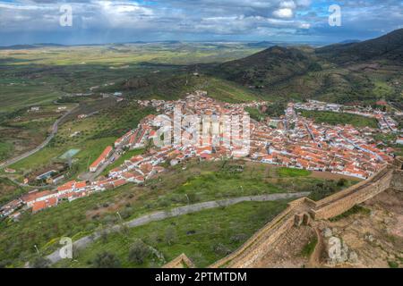 Übersicht über das Dorf Feria, Badajoz, Spanien. Blick vom Schloss Stockfoto