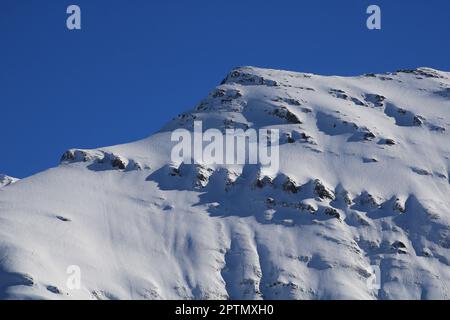 Das Mittaghorn im Winter, Elm. Stockfoto