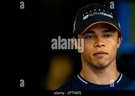 BAKU CITY CIRCUIT, ASERBAIDSCHAN - APRIL 27: Nyck de Vries, AlphaTauri AT04 während des Aserbaidschan Grand Prix auf der Baku City Circuit am Donnerstag, den 27. April 2023 in Baku, Aserbaidschan. (Foto: Michael Potts/BSR Agency) Stockfoto