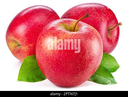 Reife rote Äpfel mit grünen Blättern auf weißem Hintergrund. Stockfoto