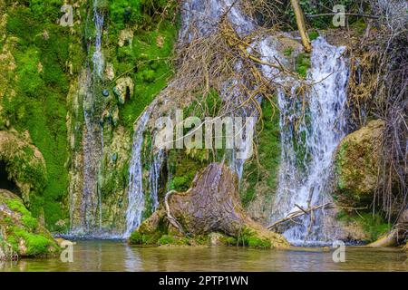 Fuentetoba-Toba-Wasserfall. Soria. Spanien. Stockfoto