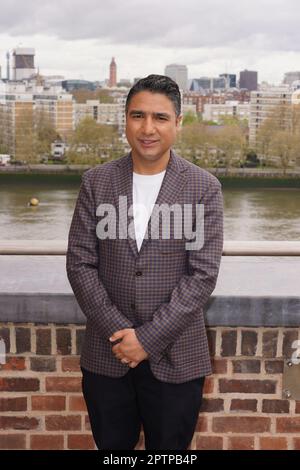 Nick Mohammed nahm an einem Fototermin für Staffel 3 der Apple TV+ Serie Ted Lasso Teil, am Battersea Power Station in London. Foto: Freitag, 28. April 2023. Stockfoto