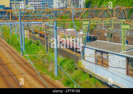 Liniengruppe, die zur Yokohama Station führt. Drehort: Präfektur kanagawa, Yokohama-Stadt Stockfoto