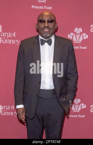 New York, Usa. 27. April 2023. Der Redakteur der British Vogue Edward Enninful nimmt an der 2023 The Prince's Trust Gala in der Cipriani South Street in New York City Teil. Kredit: SOPA Images Limited/Alamy Live News Stockfoto