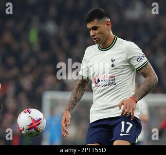 Tottenham Hotspurs Cristian Romero in Aktion während des Fußballspiels der englischen Premier League zwischen Tottenham Hotspur und Manchester United bei Totte Stockfoto