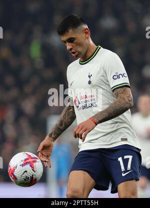 Tottenham Hotspurs Cristian Romero in Aktion während des Fußballspiels der englischen Premier League zwischen Tottenham Hotspur und Manchester United bei Totte Stockfoto