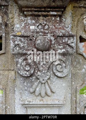 Detail eines traditionellen Dorfsteinwerks in den Cotswolds, Großbritannien. Stockfoto