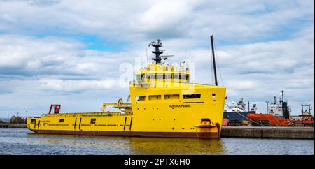 Offshore-Versorgungsschiff Aurora Pearl Monrovia liegt in Leith Harbour, Edinburgh, Schottland, Großbritannien Stockfoto