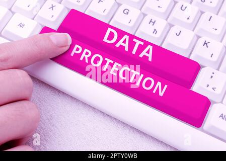 Handgeschriebenes Schild Datenschutz, Internetkonzept gesetzliche Kontrolle des Zugriffs auf und der Nutzung von Daten, die im Computer gespeichert sind Stockfoto