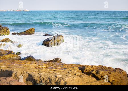 Steinerne Meer Küste von Bulgarien - Sonne, Meer, Strand Stockfoto