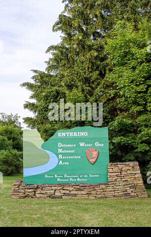 Pocono Mountains Poconos Pennsylvania Delaware Water Gap National Recreation Area, Eingang zum Bushkill Schild, Stockfoto