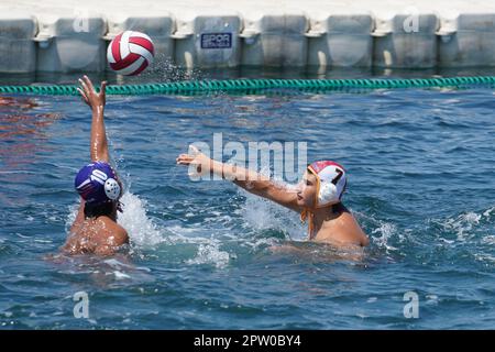 ISTANBUL, TURKIYE - 02. JULI 2022: Wasserball-Spiel während des Maltepe Water Sports Festival Stockfoto