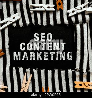 Konzeptionelle Überschrift Seo Content Marketing, Word, das auf der Veröffentlichung von Materialien zur Werbung für eine Marke geschrieben wurde Stockfoto