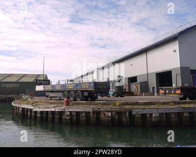 Das ehemalige Parker Steel Depot im Hafen von Shoreham, im Mai 2019 abgebildet. Das Depot wurde anschließend im August 2019 von Barrett Steel gekauft. Stockfoto